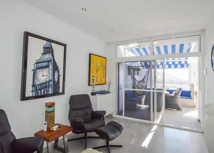 A Cliffside Ocean View Sanctuary For Couples *