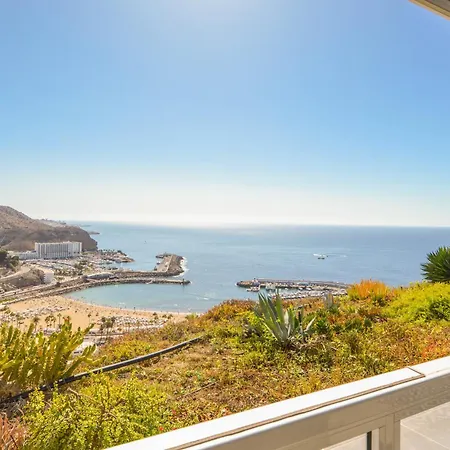 A Cliffside Ocean View Sanctuary For Couples